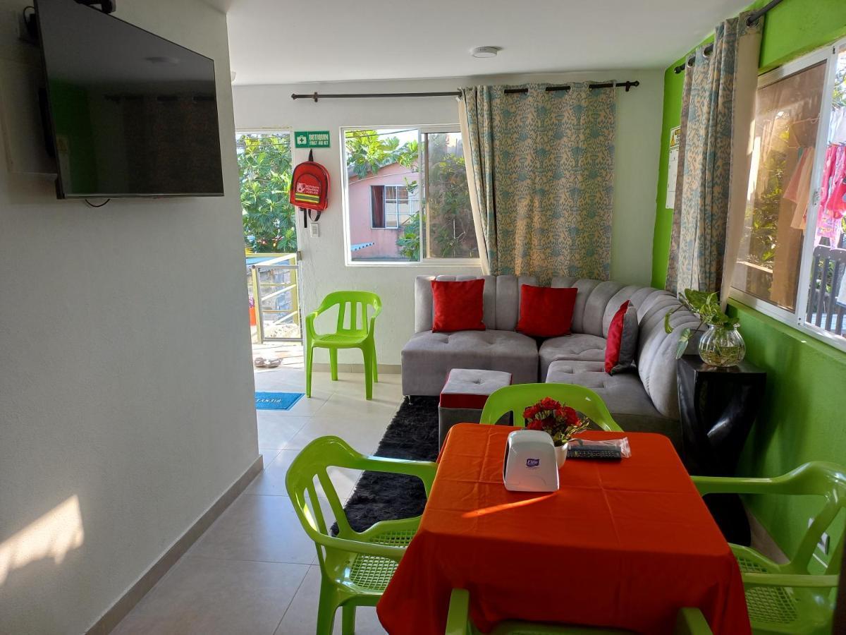 Elizabeth House Apartment *